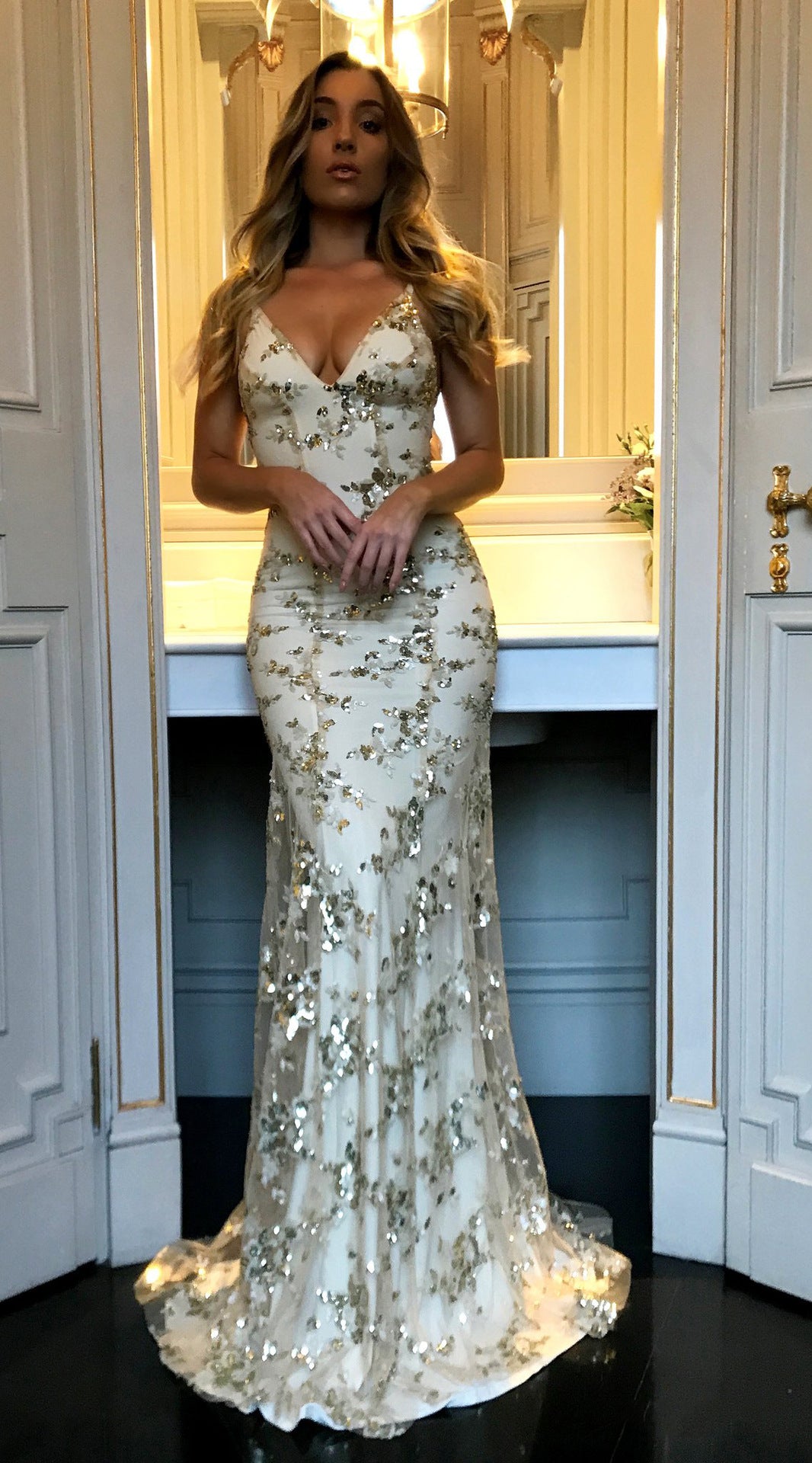 Women’s Elegant Sequined Floral V-Neck Sleeveless Wedding & Party Dress – Formal Stage Gown