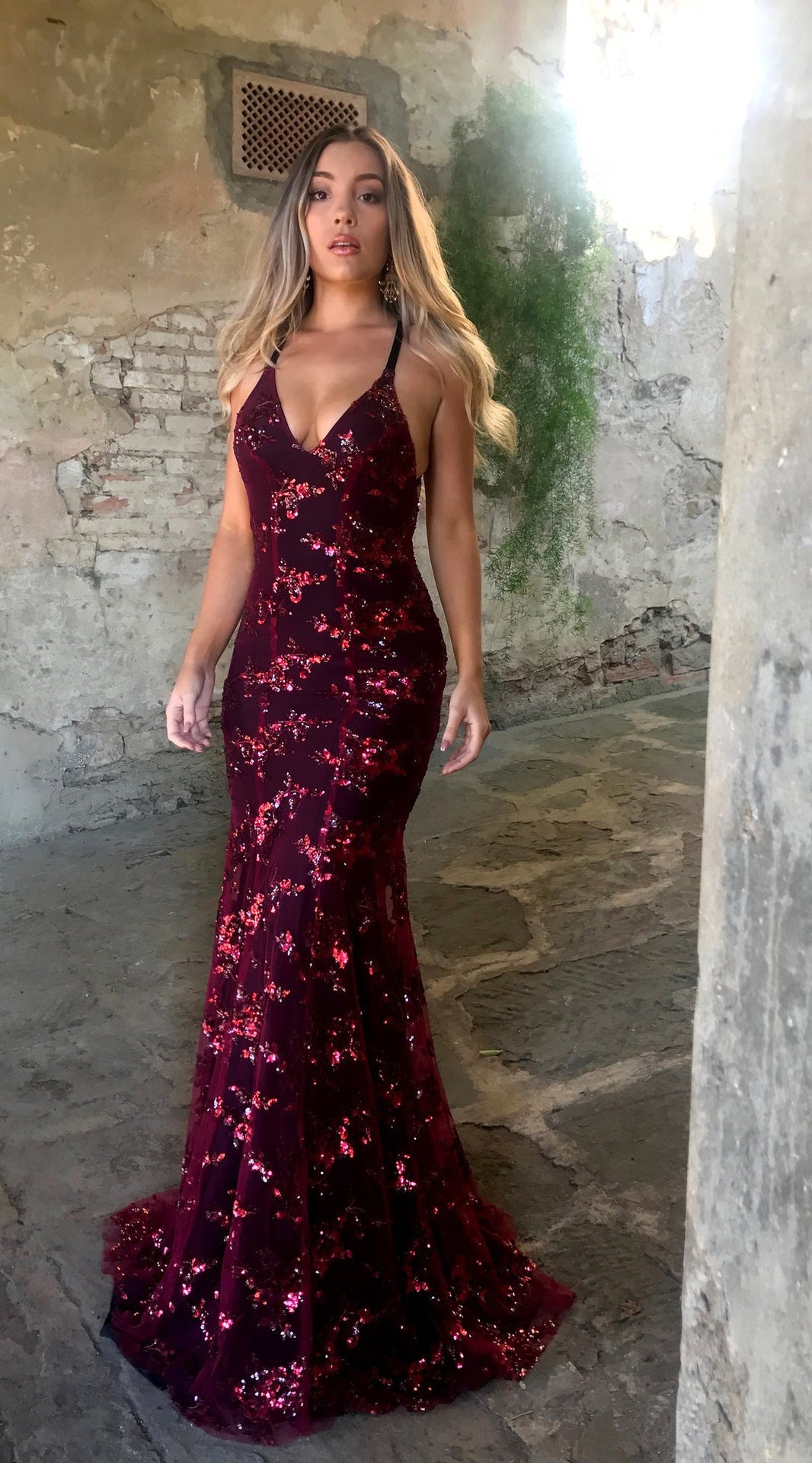 Women’s Elegant Sequined Floral V-Neck Sleeveless Wedding & Party Dress – Formal Stage Gown