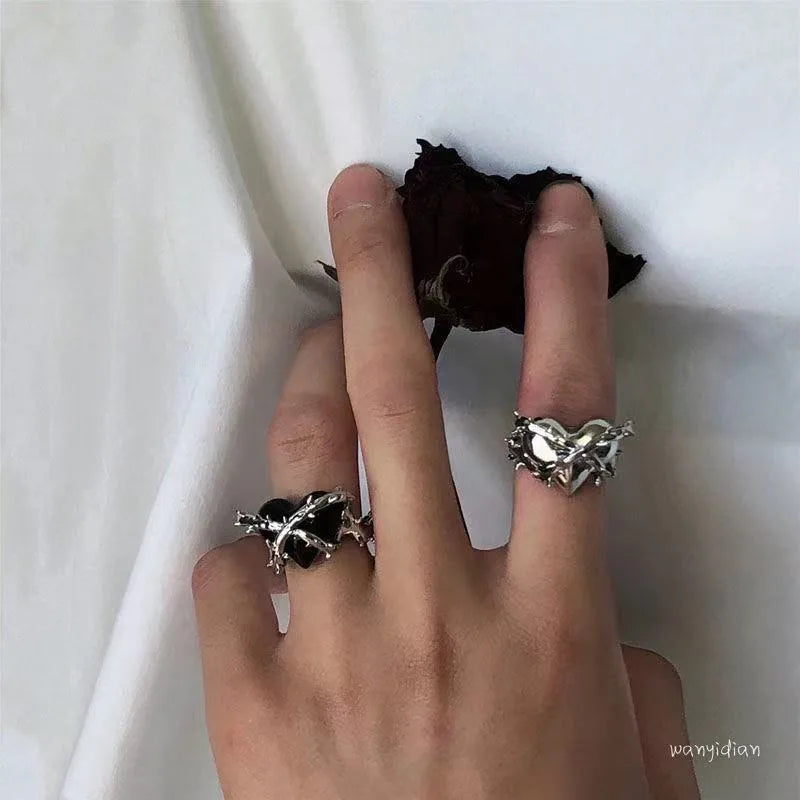 Gothic Black Heart Thorn Ring – Adjustable Open Ring