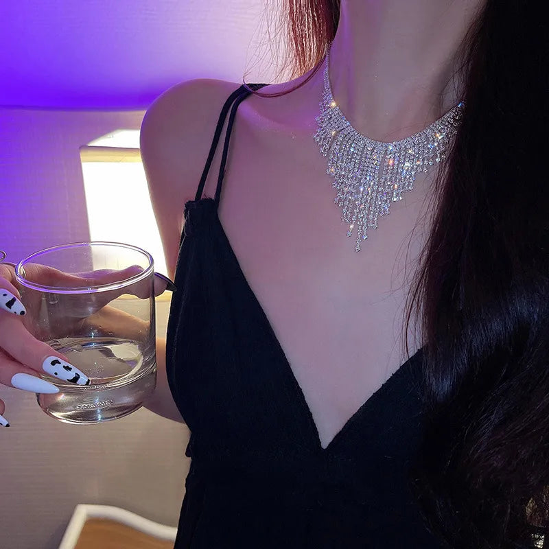 Elegant Lady Geometric Zircon Alloy Necklace