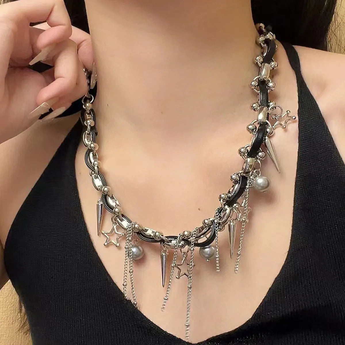 Hip-Hop Punk Star Tassel Necklace – Gothic Chain Choker with Spikes & Pearl Charms