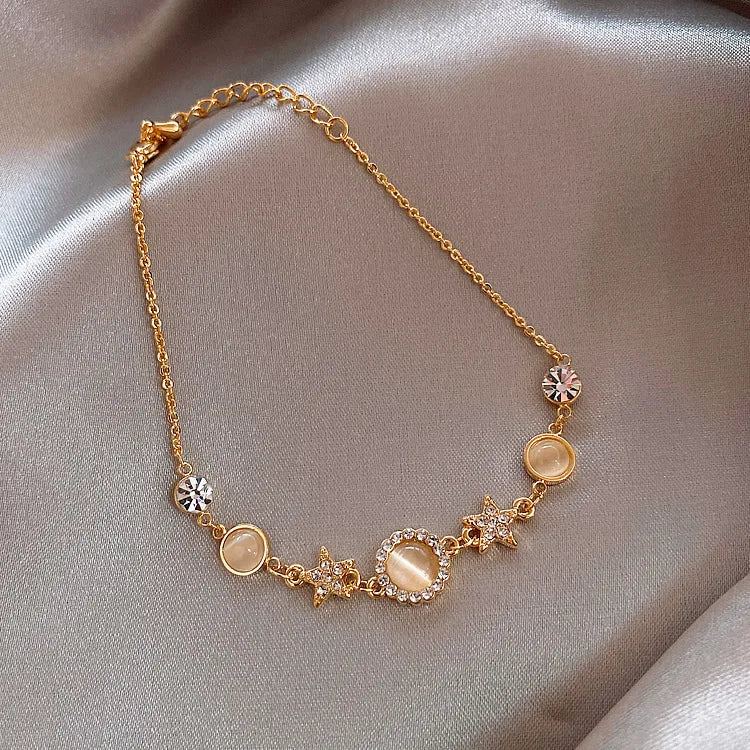 Golden Teardrop Elegance Bracelet (Code: ZX#622)