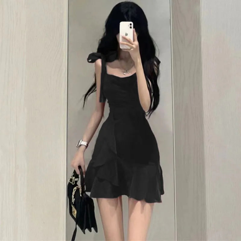 Women's Hot Girl Red Sling Dress β Elegant Summer Sleeveless A-Line Mini Dress with Slim Waist