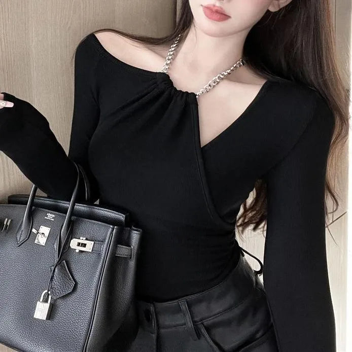 Women's Elegant Off-Shoulder Black Long Sleeve Top with Chain Neck Detail – Chic Slim Fit Fashion Blouse"