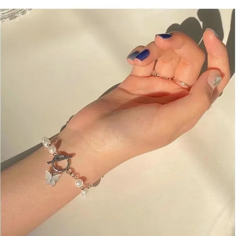 Butterfly Pearl Toggle Bracelet – Elegant Charm Chain Jewelry for Women