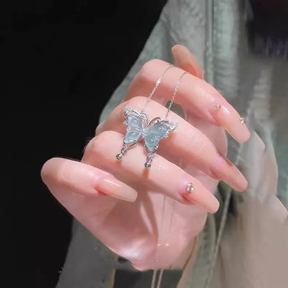 Ice Crystal Butterfly Necklace – Elegant Clavicle Chain