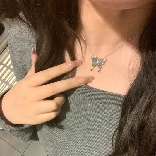 Ice Crystal Butterfly Necklace – Elegant Clavicle Chain