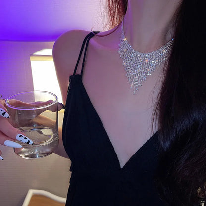 Elegant Lady Geometric Zircon Alloy Necklace