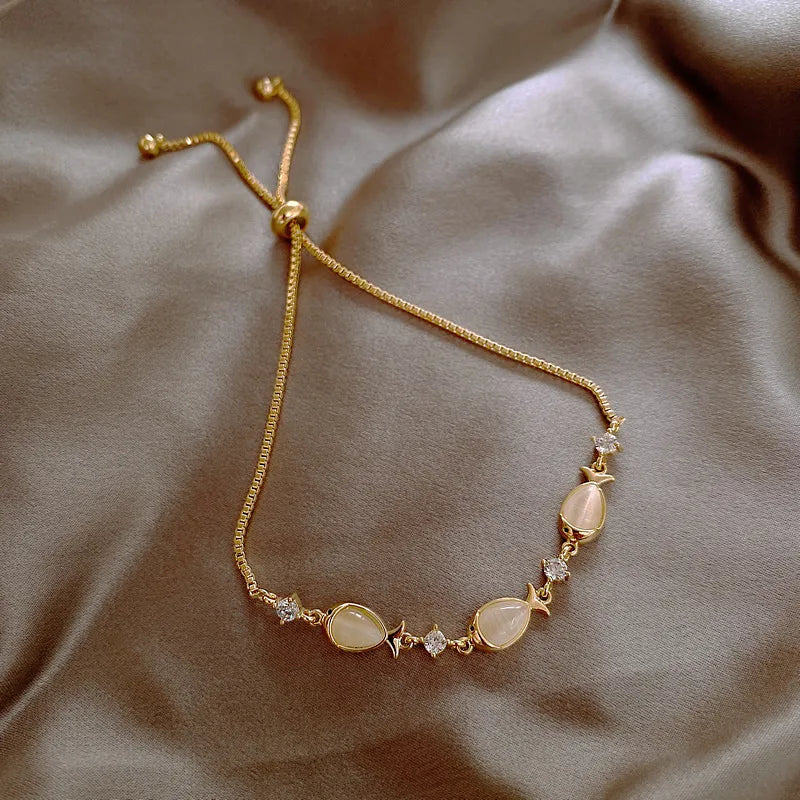 Golden Teardrop Elegance Bracelet (Code: ZX#622)