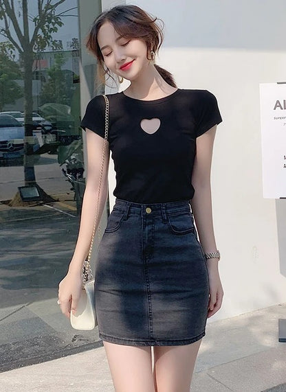 Casual Heartline - Crop Top