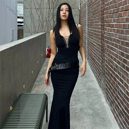 Women's Elegant Sexy Black Maxi Dress – Sleeveless Lace-Up Bodycon Sheath Gown with Slim Fit Party Style